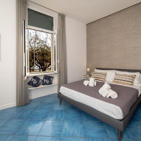 Suitesettepesciolini - Case Vacanze Nemo E Dory Salerno Exteriör bild