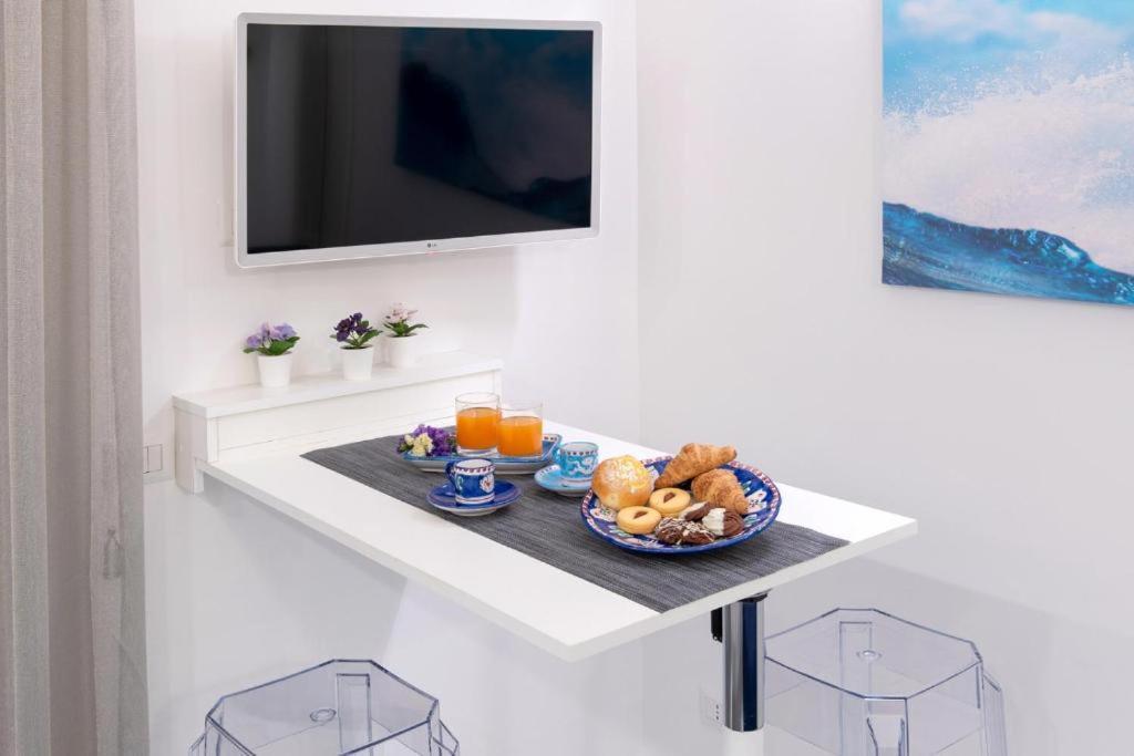 Suitesettepesciolini - Case Vacanze Nemo E Dory Salerno Exteriör bild