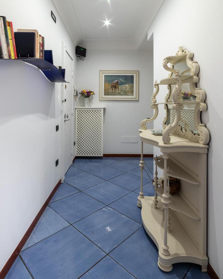 Suitesettepesciolini - Case Vacanze Nemo E Dory Salerno Exteriör bild
