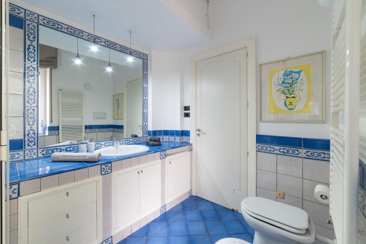 Suitesettepesciolini - Case Vacanze Nemo E Dory Salerno Exteriör bild